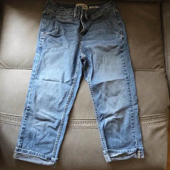 Womens Size 8 Signature by Levi Strauss Blue Capris - Picture 1 of 2